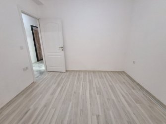 Güngören Merkez'de K.Otoparklı 2+1 Sıfır 80 m2 Yüksek Giriş