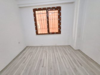 Güngören Merkez'de K.Otoparklı 2+1 Sıfır 80 m2 Yüksek Giriş