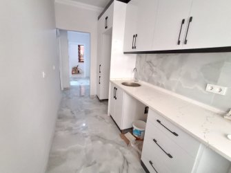 Güngören Merkez'de K.Otoparklı 2+1 Sıfır 80 m2 Yüksek Giriş