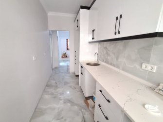 Güngören Merkez'de K.Otoparklı 2+1 Sıfır 80 m2 Yüksek Giriş