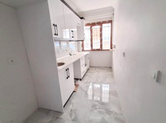 Güngören Merkez'de K.Otoparklı 2+1 Sıfır 80 m2 Yüksek Giriş