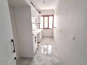 Güngören Merkez'de K.Otoparklı 2+1 Sıfır 80 m2 Yüksek Giriş