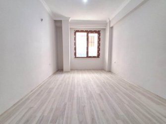 Güngören Merkez'de K.Otoparklı 2+1 Sıfır 80 m2 Yüksek Giriş