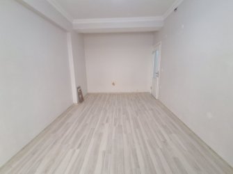 Güngören Merkez'de K.Otoparklı 2+1 Sıfır 80 m2 Yüksek Giriş