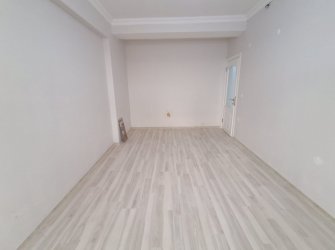 Güngören Merkez'de K.Otoparklı 2+1 Sıfır 80 m2 Yüksek Giriş