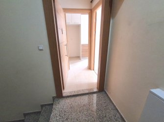 Güngören'de Tramvaya Yakın 2+1 Asansörlü 3,Kat  9 Yıllık Bina 