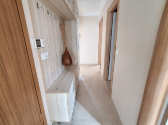 Güngören'de Tramvaya Yakın 2+1 Asansörlü 3,Kat  9 Yıllık Bina 