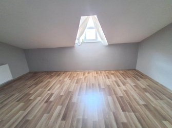 Güngören'de Alt Kat 3+1 Üst Kat 2+1 Ayrı Girişli 200 m2 Dubleks