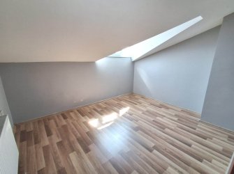 Güngören'de Alt Kat 3+1 Üst Kat 2+1 Ayrı Girişli 200 m2 Dubleks