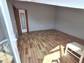 Güngören'de Alt Kat 3+1 Üst Kat 2+1 Ayrı Girişli 200 m2 Dubleks