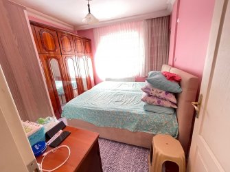 Bahçelievler'de Ebeveyn Banyolu 1, Kat 130 m2 Kredili 3+1Balkonlu