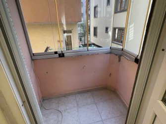 Bahçelievler'de Ebeveyn Banyolu 1, Kat 130 m2 Kredili 3+1Balkonlu