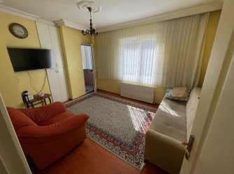 Bahçelievler'de Ebeveyn Banyolu 1, Kat 130 m2 Kredili 3+1Balkonlu