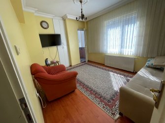 Bahçelievler'de Ebeveyn Banyolu 1, Kat 130 m2 Kredili 3+1Balkonlu