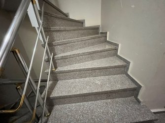 Bahçelievler Cumhuriyet'te 1,Kat Asansörlü 2+1 Balkonlu 80 m2 Daire