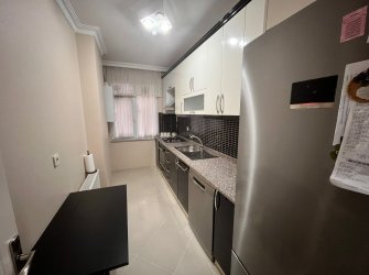 Bahçelievler Cumhuriyet'te 1,Kat Asansörlü 2+1 Balkonlu 80 m2 Daire