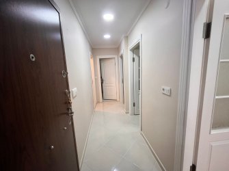 Bahçelievler Cumhuriyet'te 1,Kat Asansörlü 2+1 Balkonlu 80 m2 Daire