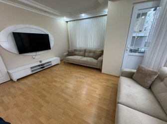 Bahçelievler Cumhuriyet'te 1,Kat Asansörlü 2+1 Balkonlu 80 m2 Daire