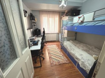 Bahçelievler Camlıkahve'de 2+1 Asansörlü 17 Yıllık 4,Kat Daire 75 m2