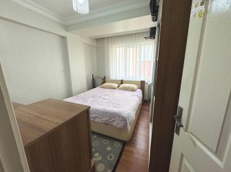 Bahçelievler Camlıkahve'de 2+1 Asansörlü 17 Yıllık 4,Kat Daire 75 m2