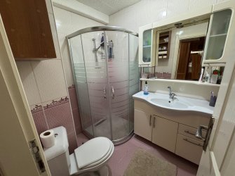 Bahçelievler Camlıkahve'de 2+1 Asansörlü 17 Yıllık 4,Kat Daire 75 m2