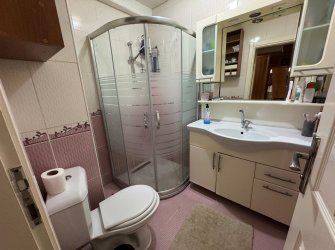 Bahçelievler Camlıkahve'de 2+1 Asansörlü 17 Yıllık 4,Kat Daire 75 m2