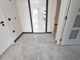 Bahçelievler'de Metroya Yakın 2+1 Sıfır 5, Kat Asansörlü 80 m2 Balkonlu