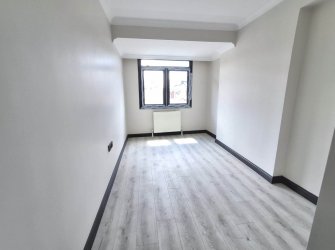 Bahçelievler'de Metroya Yakın 2+1 Sıfır 5, Kat Asansörlü 80 m2 Balkonlu