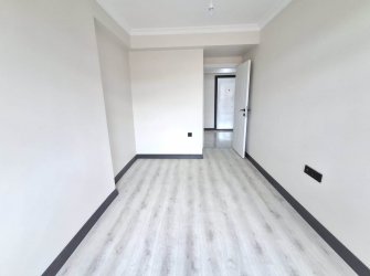 Bahçelievler'de Metroya Yakın 2+1 Sıfır 5, Kat Asansörlü 80 m2 Balkonlu