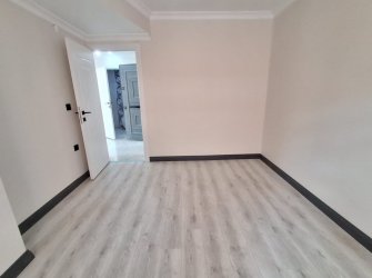 Bahçelievler'de Metroya Yakın 2+1 Sıfır 5, Kat Asansörlü 80 m2 Balkonlu