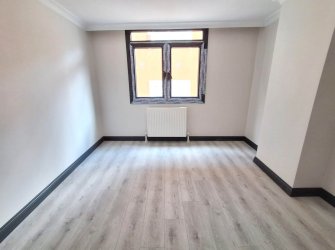 Bahçelievler'de Metroya Yakın 2+1 Sıfır 5, Kat Asansörlü 80 m2 Balkonlu