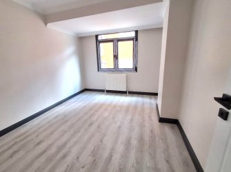 Bahçelievler'de Metroya Yakın 2+1 Sıfır 5, Kat Asansörlü 80 m2 Balkonlu