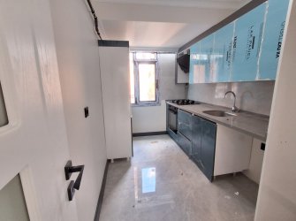 Bahçelievler'de Metroya Yakın 2+1 Sıfır 5, Kat Asansörlü 80 m2 Balkonlu