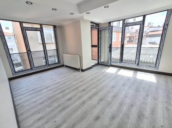 Bahçelievler'de Metroya Yakın 2+1 Sıfır 5, Kat Asansörlü 80 m2 Balkonlu