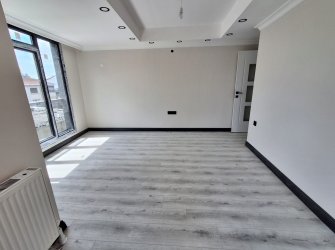 Bahçelievler'de Metroya Yakın 2+1 Sıfır 5, Kat Asansörlü 80 m2 Balkonlu