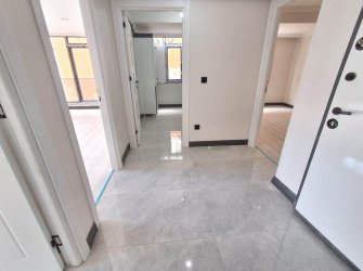 Bahçelievler Parseller'de 5,Kat Ön Cephe 2+1 Sıfır 80 m2 Asansörlü
