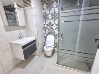 Bahçelievler Parseller'de 5,Kat Ön Cephe 2+1 Sıfır 80 m2 Asansörlü