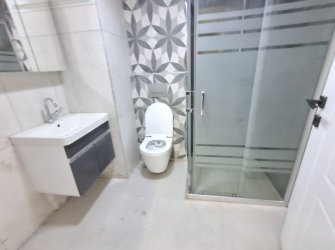Bahçelievler Parseller'de 5,Kat Ön Cephe 2+1 Sıfır 80 m2 Asansörlü