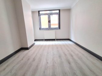 Bahçelievler Parseller'de 5,Kat Ön Cephe 2+1 Sıfır 80 m2 Asansörlü