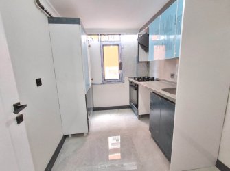 Bahçelievler Parseller'de 5,Kat Ön Cephe 2+1 Sıfır 80 m2 Asansörlü