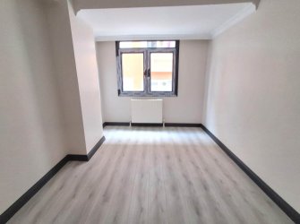 Bahçelievler Parseller'de 5,Kat Ön Cephe 2+1 Sıfır 80 m2 Asansörlü