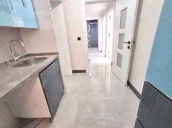 Bahçelievler Parseller'de 5,Kat Ön Cephe 2+1 Sıfır 80 m2 Asansörlü