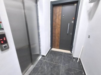 Güngören Güven'de 2+1 İskanlı 70 m2 Bahçe Katı 2 Yıllık Bina
