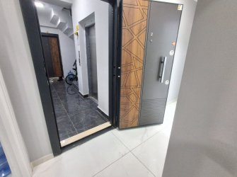 Güngören Güven'de 2+1 İskanlı 70 m2 Bahçe Katı 2 Yıllık Bina