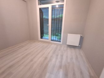 Güngören Güven'de 2+1 İskanlı 70 m2 Bahçe Katı 2 Yıllık Bina