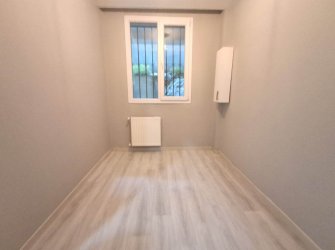 Güngören Güven'de 2+1 İskanlı 70 m2 Bahçe Katı 2 Yıllık Bina