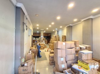Güngören İnönü Cd'sinde 120 m2 Depolu Düz Giriş Dükkan