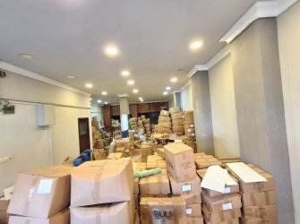 Güngören İnönü Cd'sinde 120 m2 Depolu Düz Giriş Dükkan