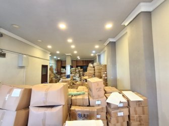 Güngören İnönü Cd'sinde 120 m2 Depolu Düz Giriş Dükkan