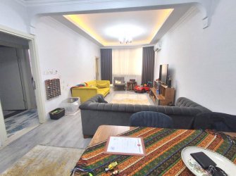 Bahçelievler Camlıkahve'de 1,Kat Kat Mülkiyetli 3+1Tek Daireli 100 m2